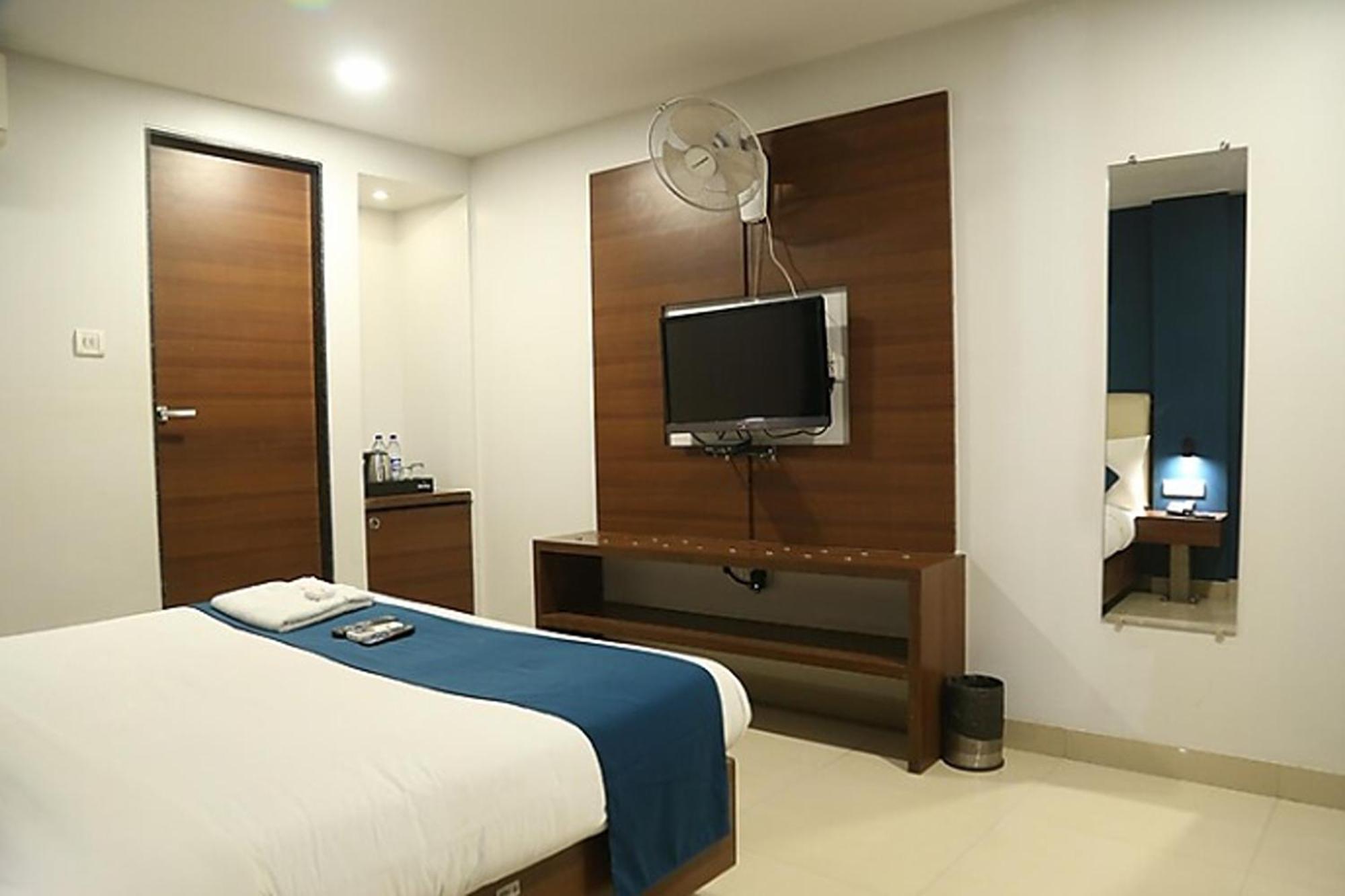 Hotel Concord Galaxy Bombay Esterno foto