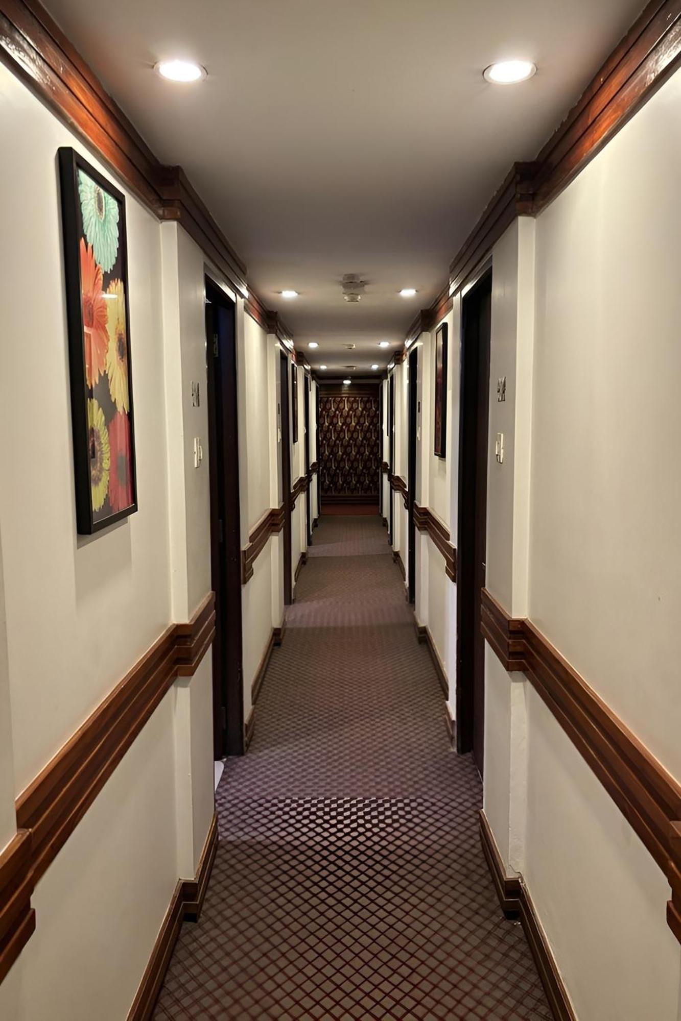 Hotel Concord Galaxy Bombay Esterno foto